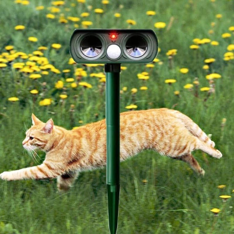 Solar Power Ultrasonic Animal Pest Repeller Infrared Sensor Waterproof Animal Deterrent