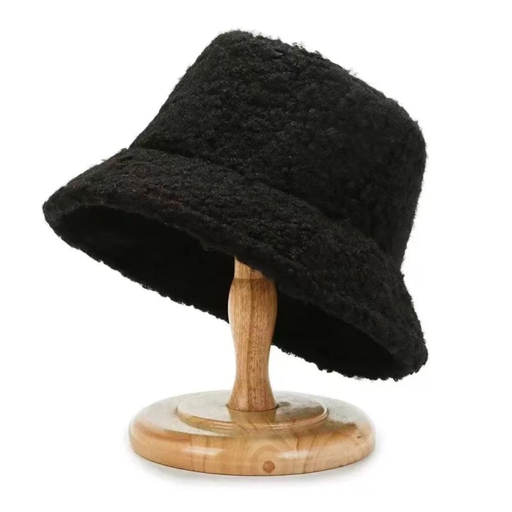 Cozy Lambswool Bucket Hat – Unisex Warmth for Outdoor Adventures